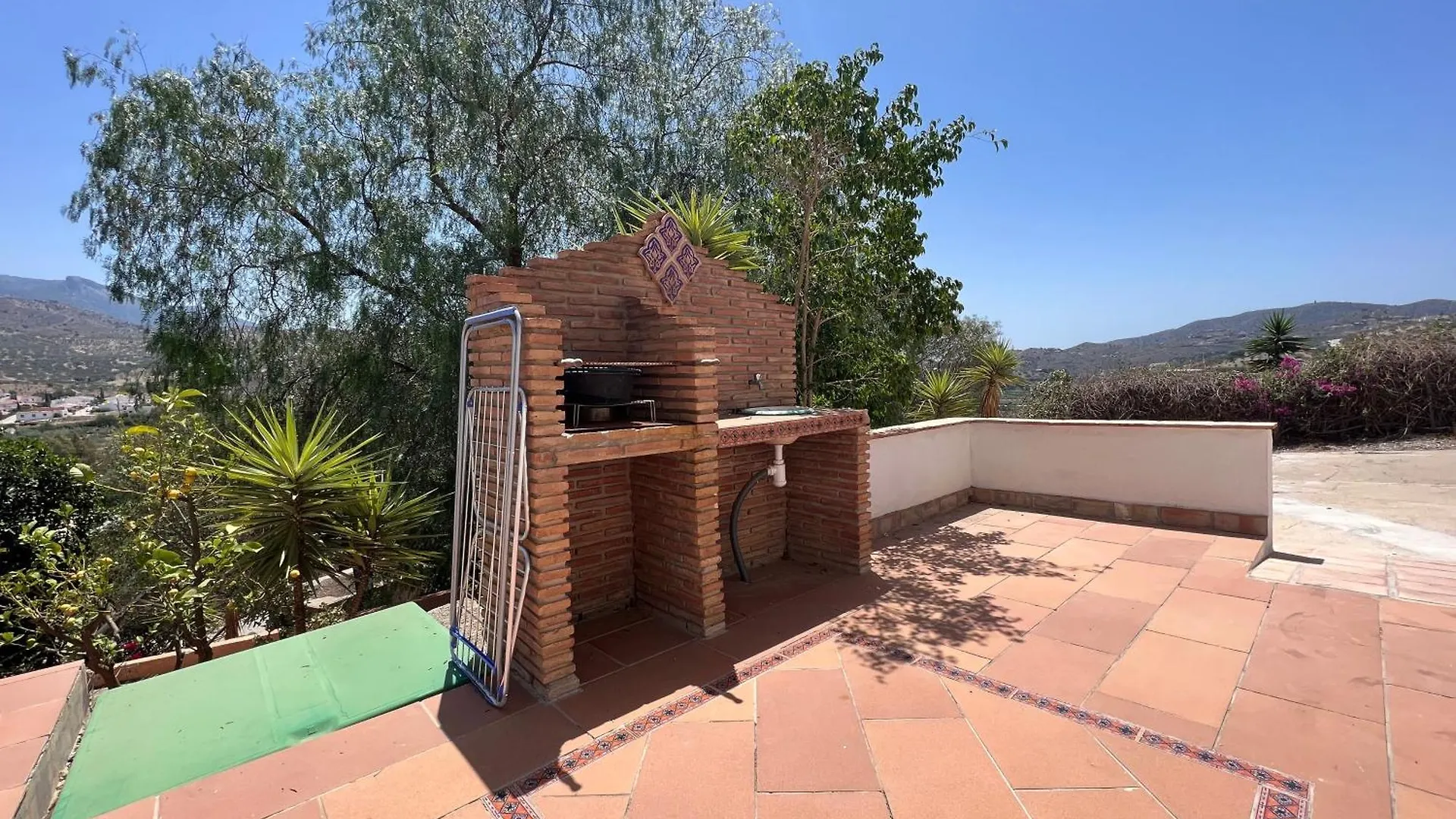 Cd-1383 Three Bedroom Villa With Pool Vinuela