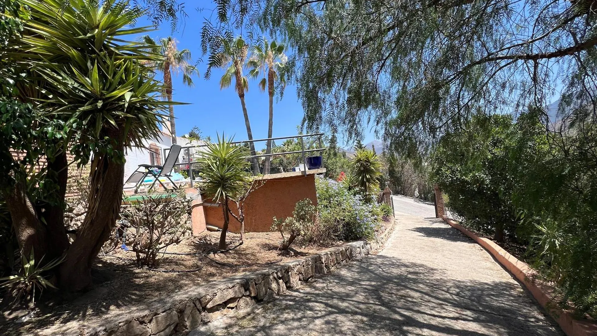 Cd-1383 Three Bedroom Villa With Pool Vinuela