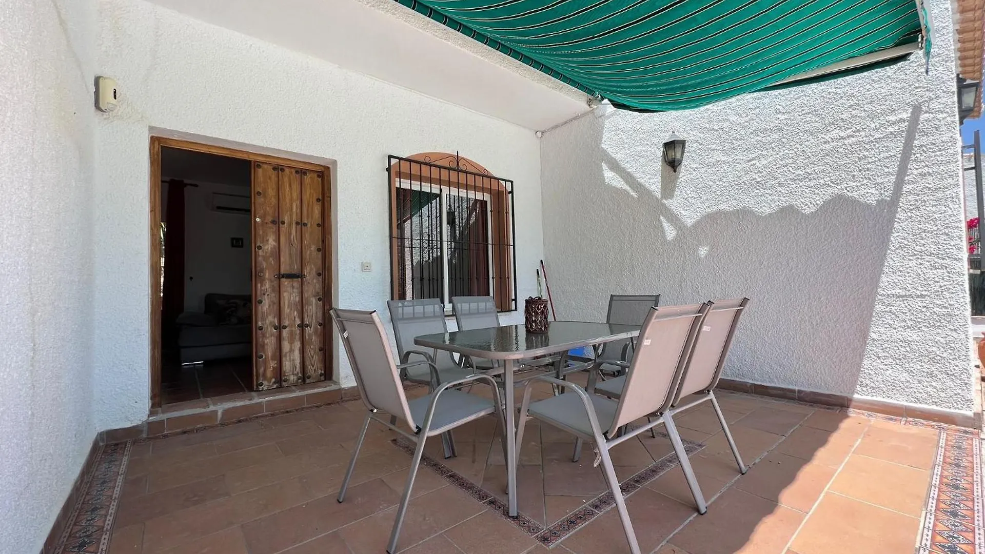Cd-1383 Three Bedroom Villa With Pool Vinuela Spain