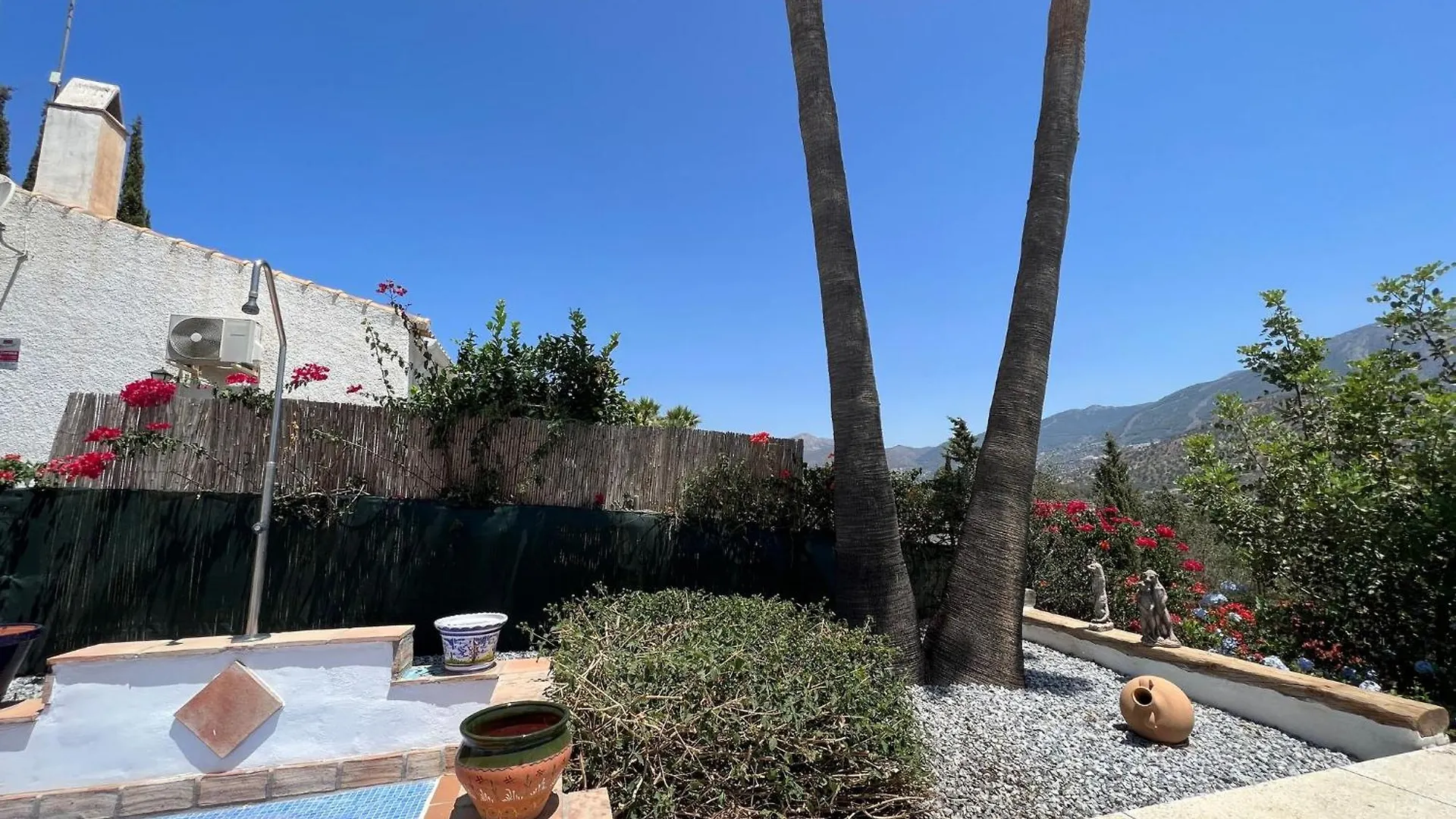 Cd-1383 Three Bedroom Villa With Pool Vinuela