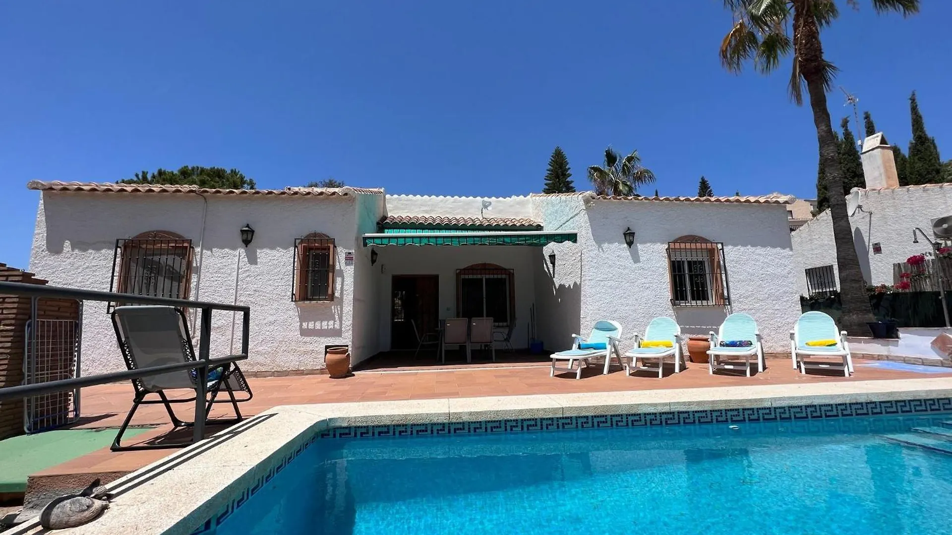 Cd-1383 Three Bedroom Villa With Pool Vinuela 0*,  Spain
